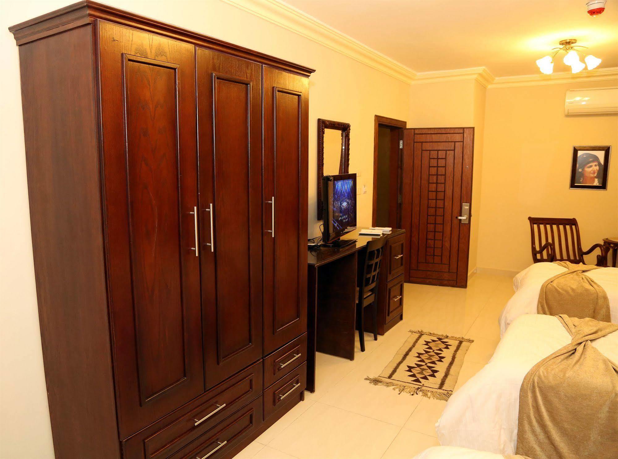 Saint John Hotel Madaba Ngoại thất bức ảnh